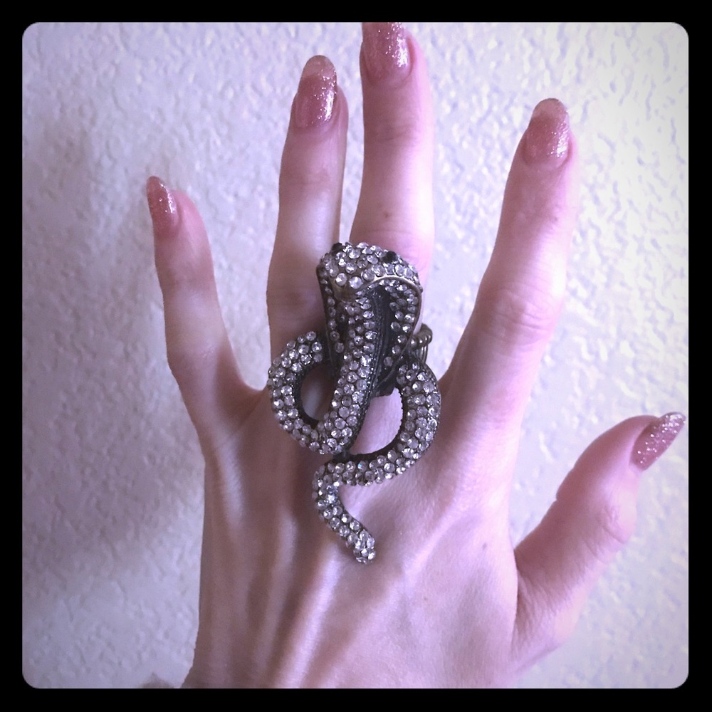 Cobra cocktail ring